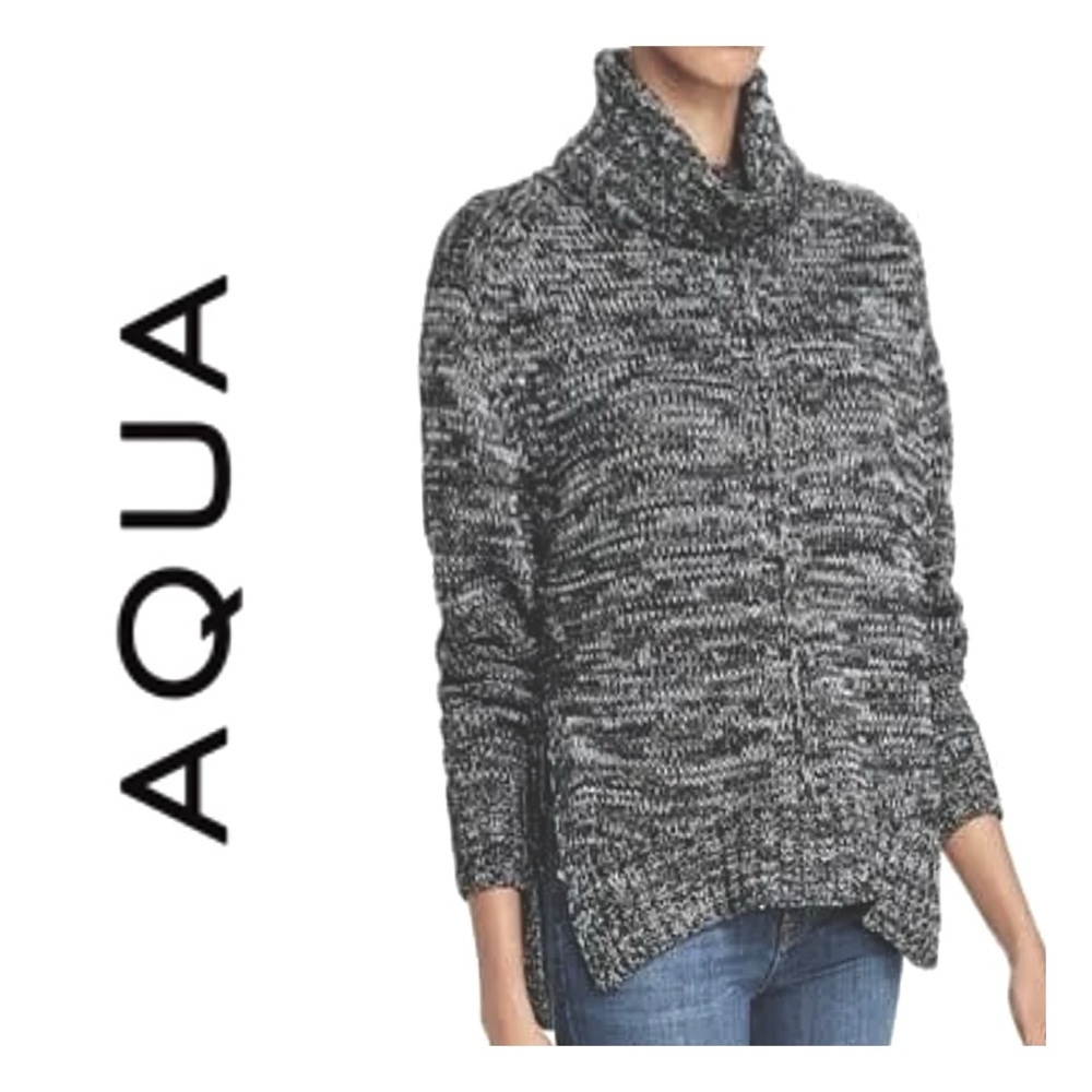 AQUA Women's Black & White Heather Turtleneck Sweater